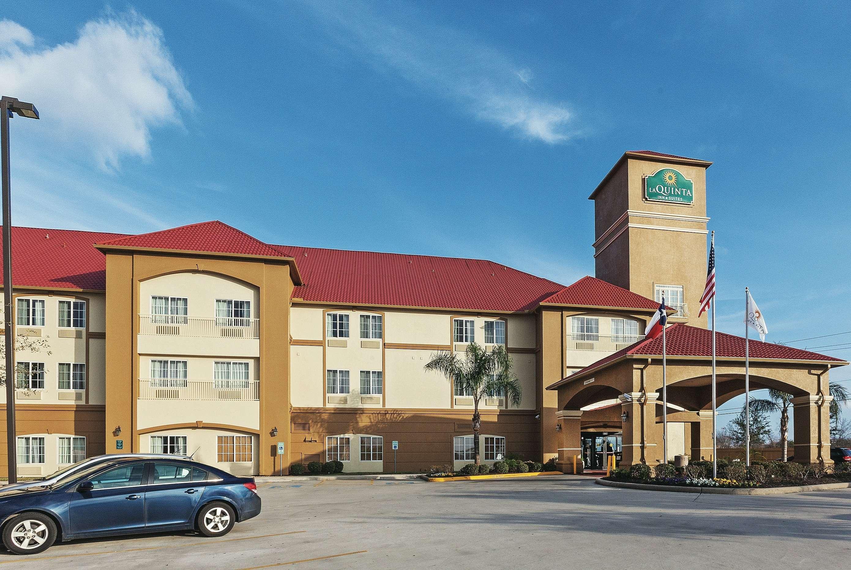 Отель La Quinta By Wyndham Houston Hobby Airport Экстерьер фото